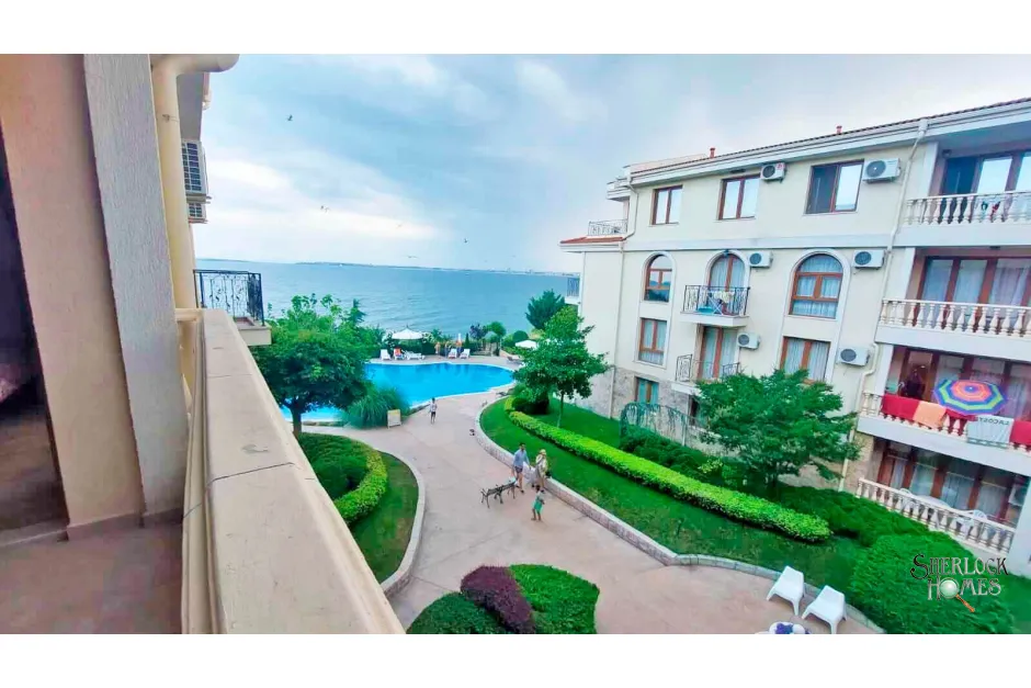 royal-bay