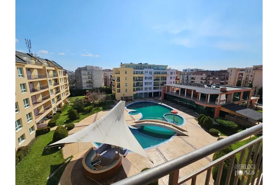 pollo-resort