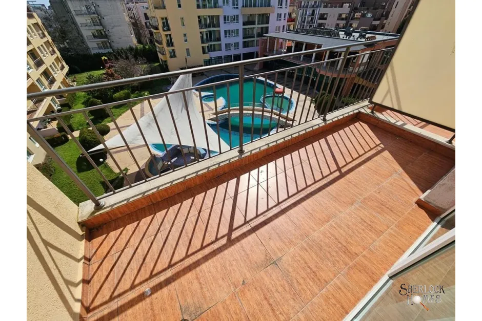 pollo-resort